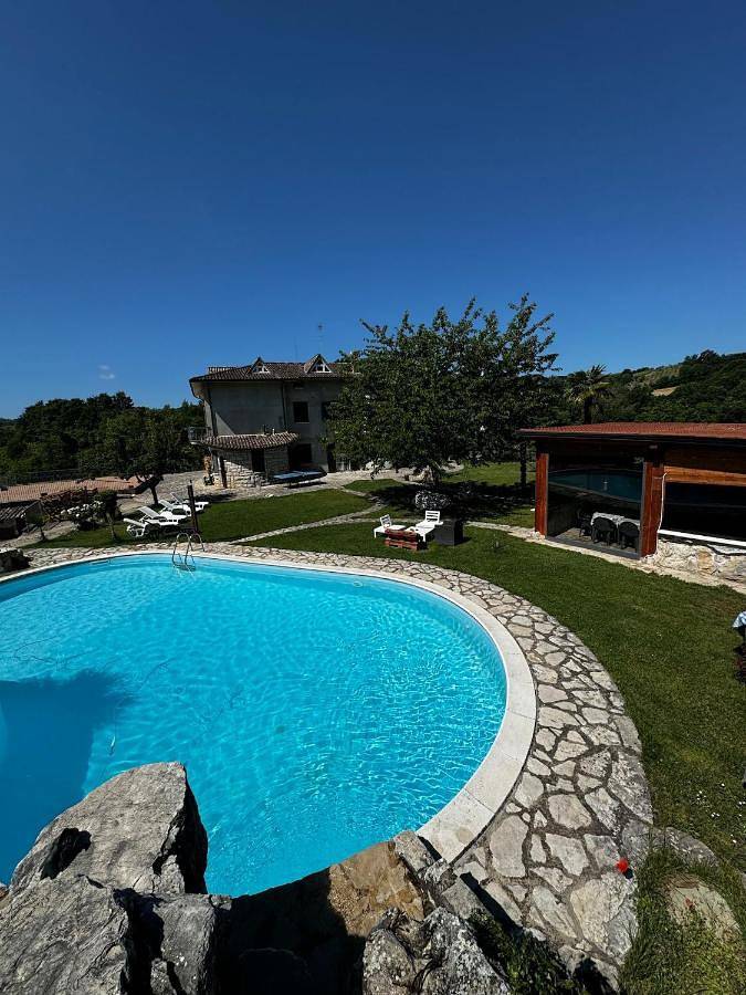 Bed and Breakfast für 3 Personen, mit Whirlpool und Terrasse sowie Garten und Pool in Italien