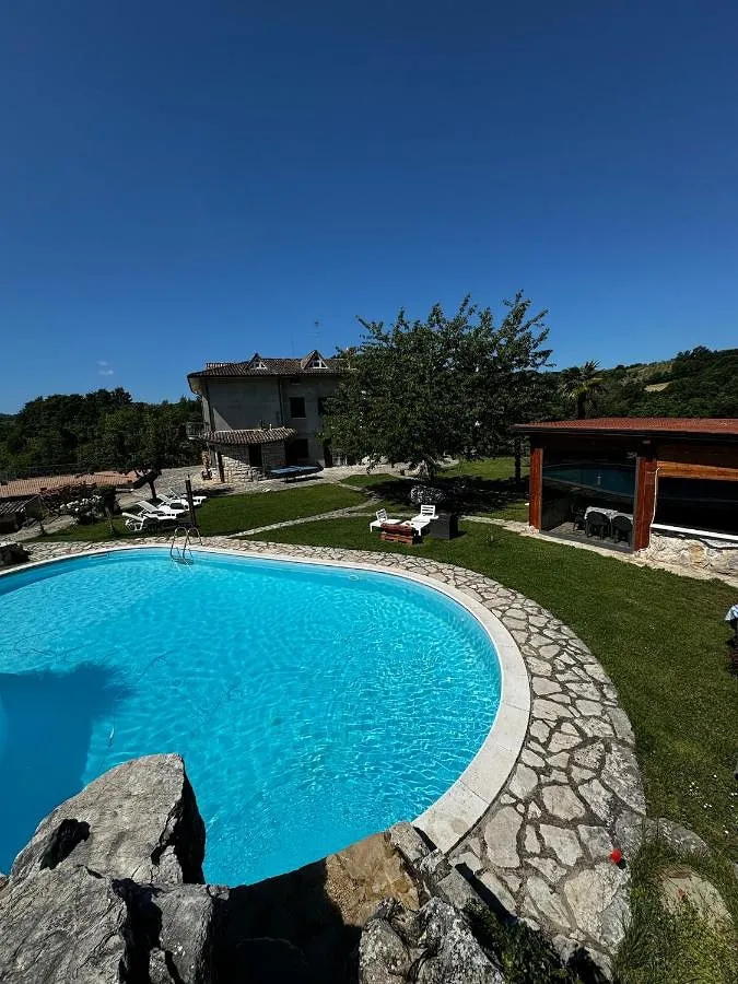 Alojamiento y desayuno para 3 personas, con jardín y sauna además de piscina y vistas, Se admiten mascotas - 1