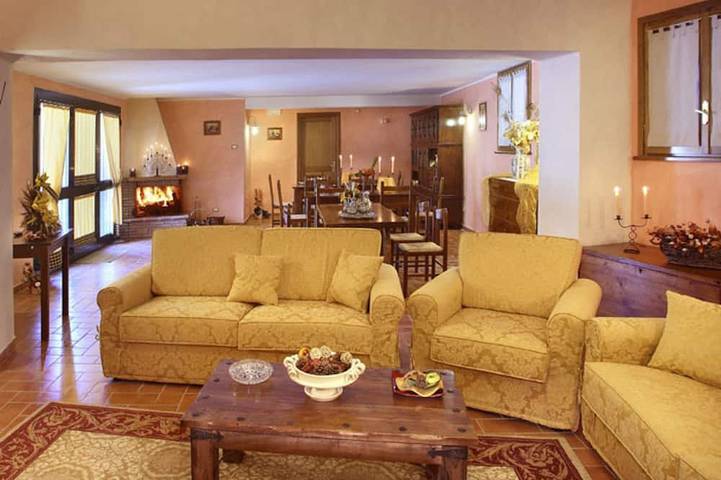 Villa indipendente con Wifi, A/C, piscina privata, Tv, patio, animali ammessi, vista panoramica in Montecatini Terme, Provincia di Pistoia