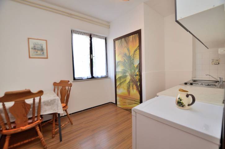 Ferienwohnung für 2 Personen, mit Ausblick und Terrasse in Novigrad - 2