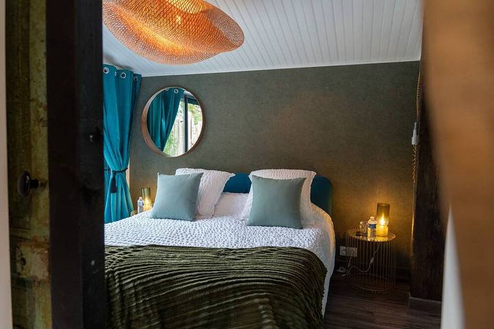 Gîte pour 4 personnes, avec jacuzzi et jardin à Prouilly - 2