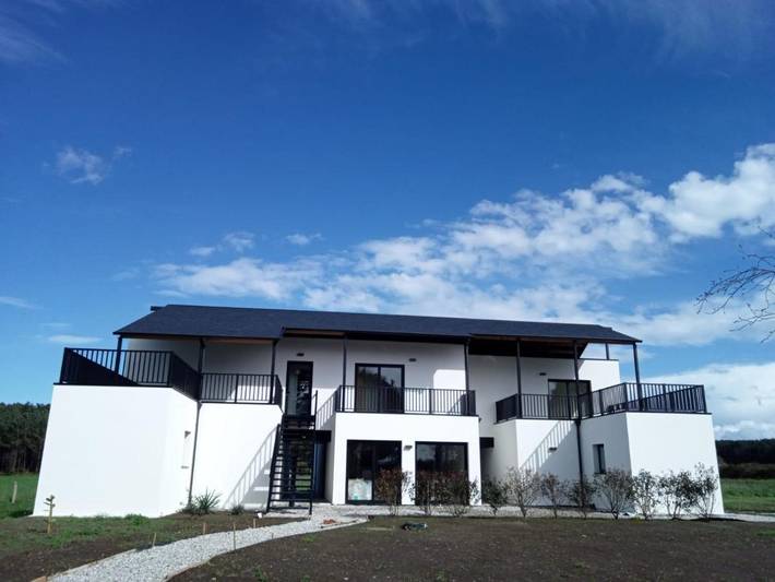 Hostal, con Terraza además de Jardín y Vistas en Tapia de Casariego