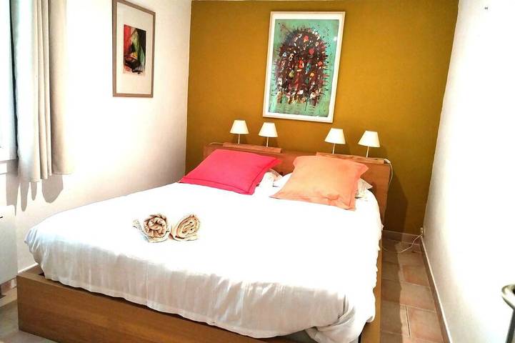 Gîte pour 6 personnes, avec jardin et jacuzzi, animaux acceptés à Pignans - 4