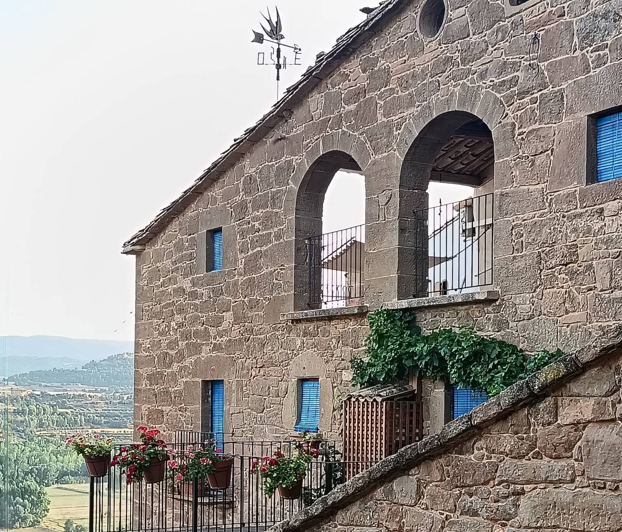Casa Rural Con Piscina para 3 Personas en Artesa de Segre, Costers del Segre