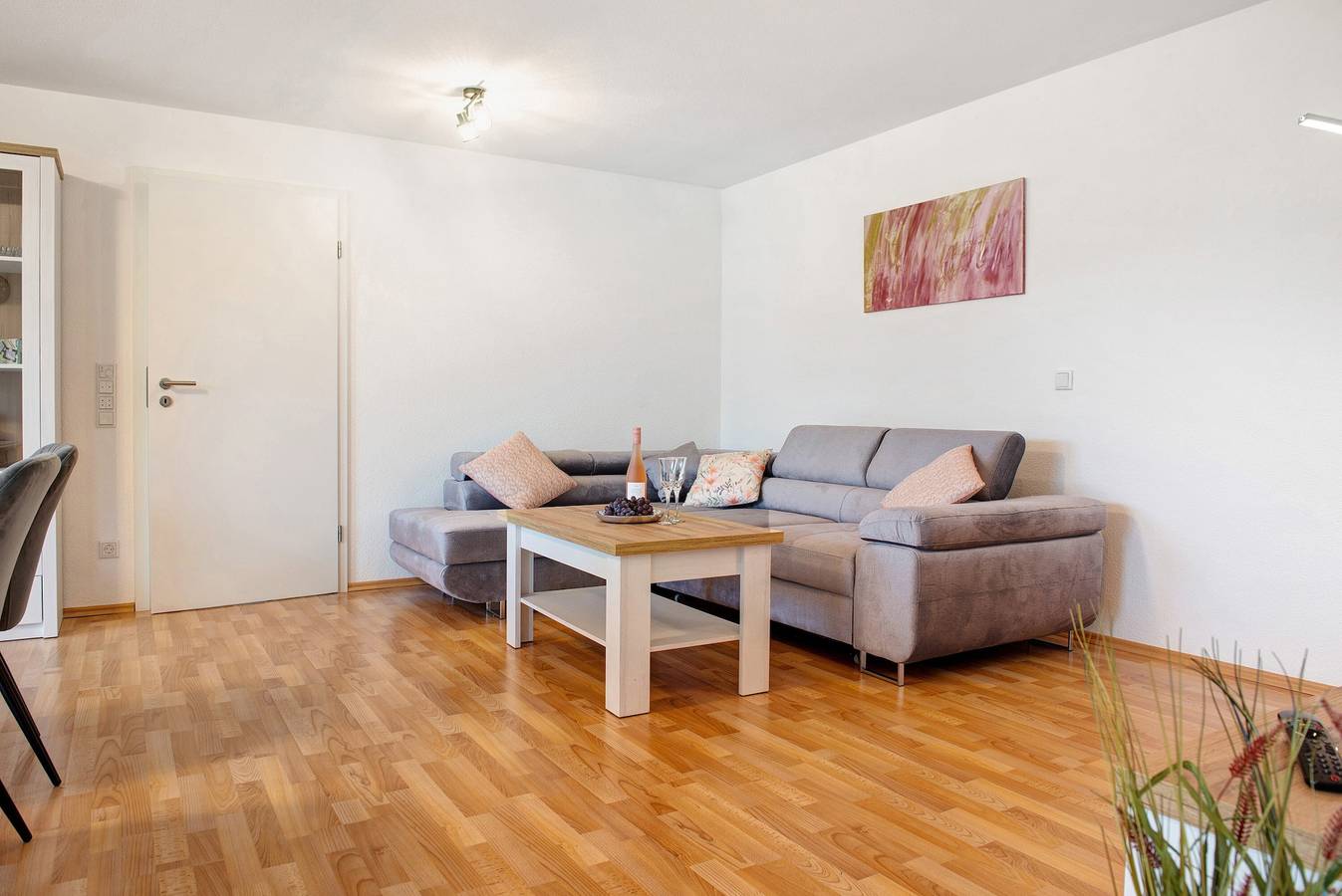 Ganze Wohnung, Ferienwohnung "Plätzchen im Grünen" mit privater Terrasse und Wlan in Owingen, Region Bodensee-Oberschwaben