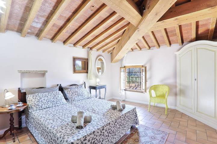 Appartamento intero, Appartamento di 90 mq, con possibilità di ospitare fino a 6 persone. in Ponsacco, Pisa e dintorni