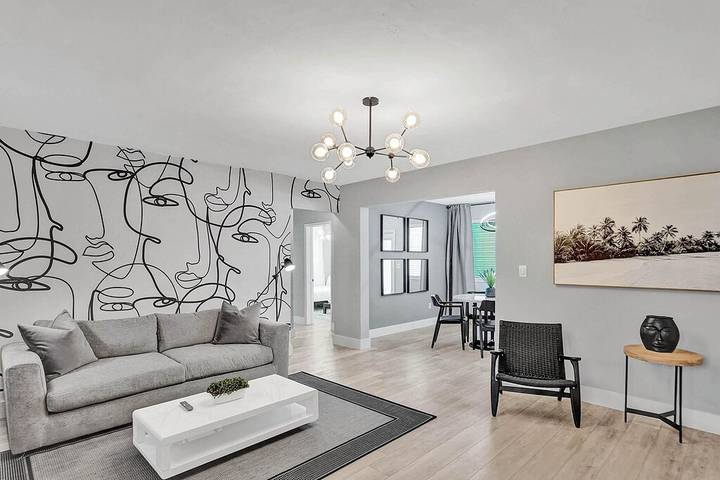 Vacation rental for 6 people, with yard in Miami Beach