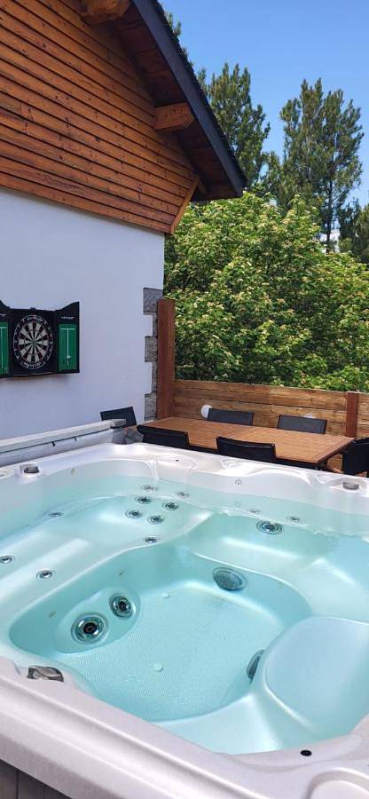Appartement entier, Two-Bedroom Apartment in Égat, Parc naturel régional des Pyrénées catalanes