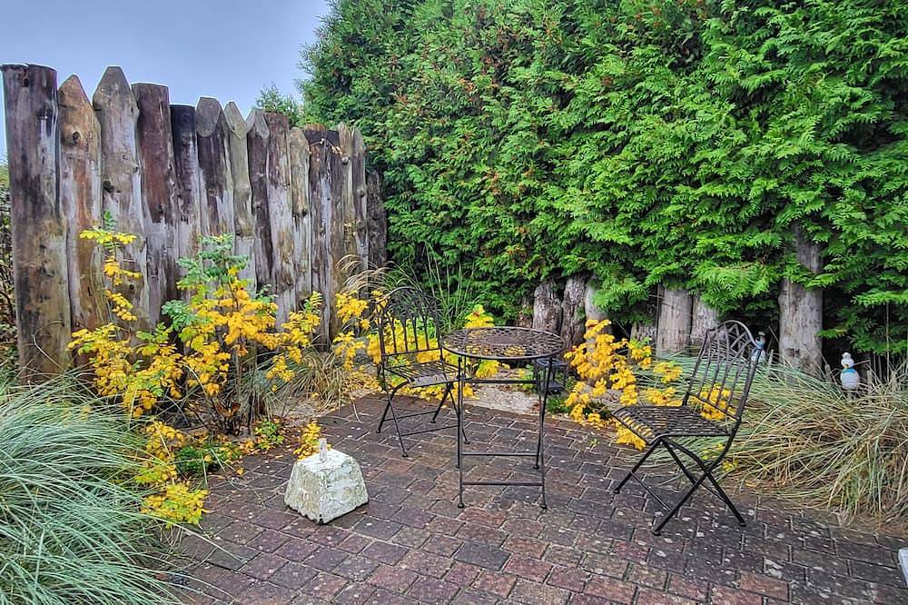 Entire apartment, Beautiful, very quietly located vacation apartment between the Baltic Sea and the Bodden with sauna in Dierhagen, Peninsula Fischland - Darss - Zingst