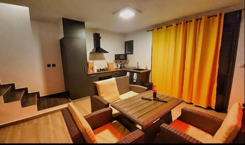 Gîte pour 4 personnes, avec jardin et vue ainsi que bassin pour enfant et piscine dans Piton de la Fournaise - 3