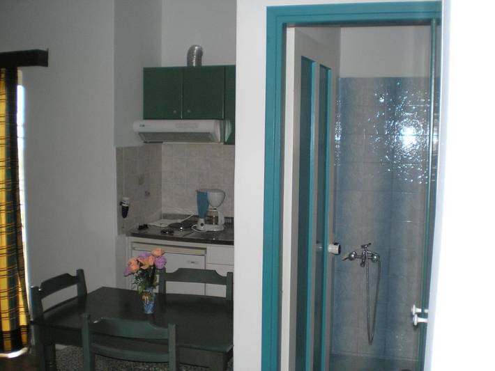 Gîte pour 2 personnes, avec vue ainsi que jardin et terrasse dans Soúgia - 3