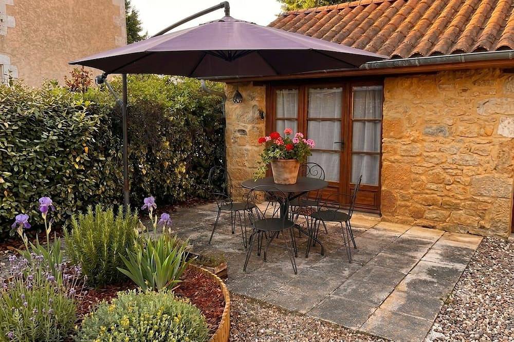 Charming stone cottage for 2 with a terrace - Air-conditioned - Payrignac (Lot) in Payrignac, Quercy