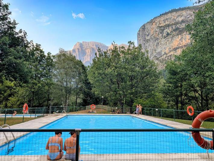 Gîte pour 5 personnes, avec vue ainsi que piscine et jardin à Torla - 2