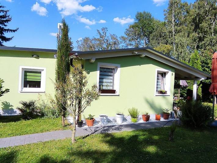 Ferienhaus für 4 Personen, mit Terrasse und Garten in Struppen