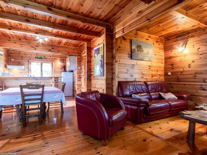Gemütliches Chalet mit Klimaanlage im Herzen des Morvan in Saint-André-en-Morvan, Naturpark Morvan