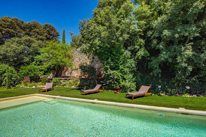 Maison d’hôte pour 2 personnes, avec piscine ainsi que sauna et jardin