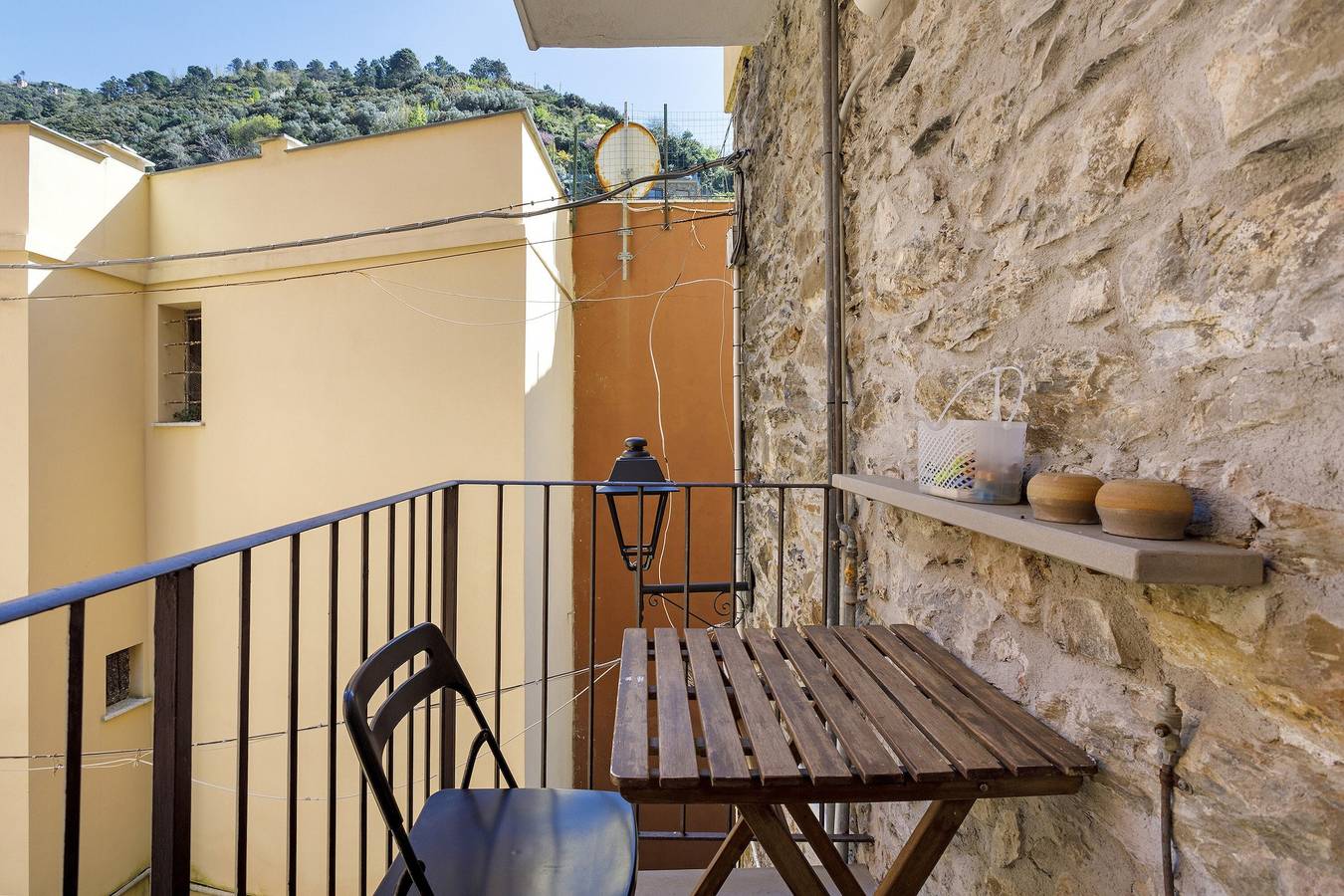 Entire apartment, Apartment 'Casa Nemo - Riomaggiore, 5 Terre' with Balcony, Wi-Fi and Air Conditioning in Riomaggiore, Riomaggiore Municipality