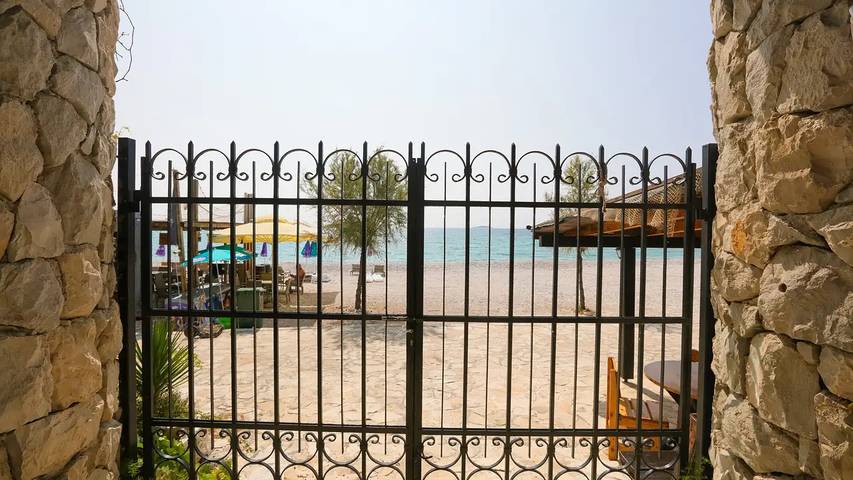 Ferienhaus für 10 Personen, mit Terrasse in Rogoznica