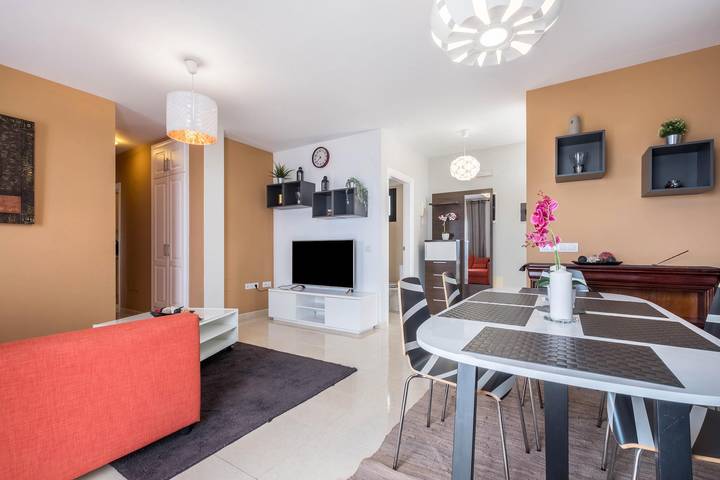 Cozy Vacation Home "Candelaria Relax" with Sea  and Mountain Views, Balcony & Terrace in Aroba, Candelaria
