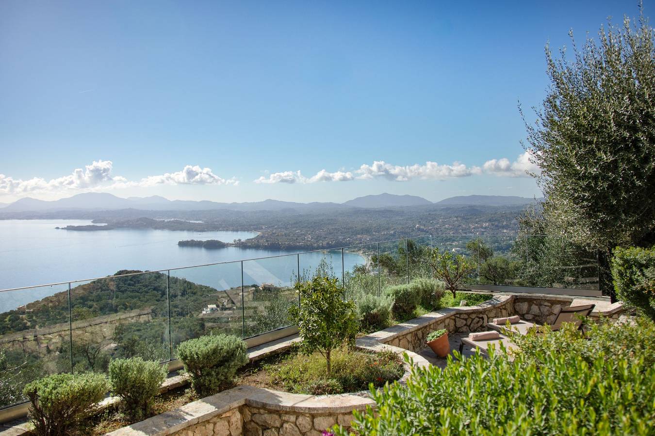 Villa Oliveta in Spartilas, Korfu