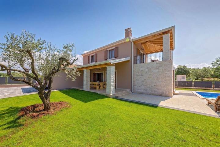 Villa für 6 Personen, mit Pool und Garten in Poreč - 2