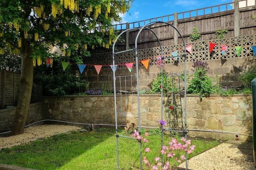 Cheerful two bedroom cottage in the Forest of Dean in Gloucestershire