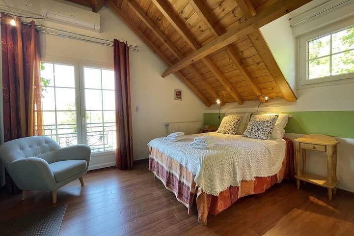 Appartement entier, Gîte Le Cocoon vue sur les montagnes in Estialescq, Béarn