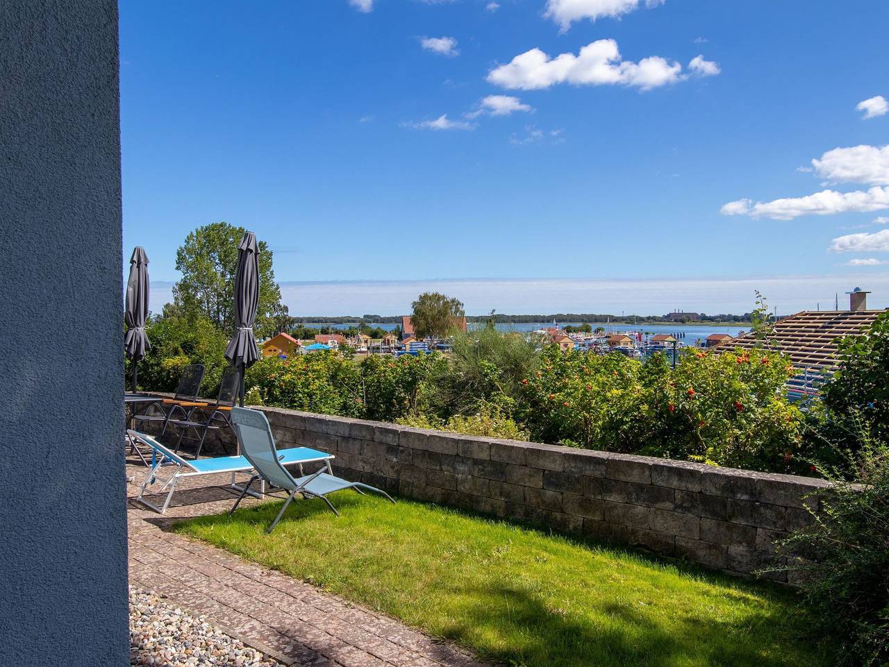 Ganze Ferienwohnung, Reetdachhaus im Fischerdorf - Haushälfte 2 in Freest, Vorpommern Greifswald