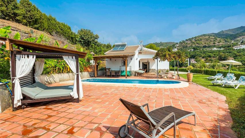 Chalet para 6 personas, con balcón/terraza además de piscina y jacuzzi - 1