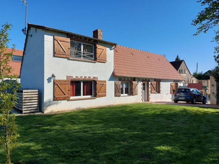 Location de vacances pour 4 personnes, avec Terrasse et Jardin dans Digny