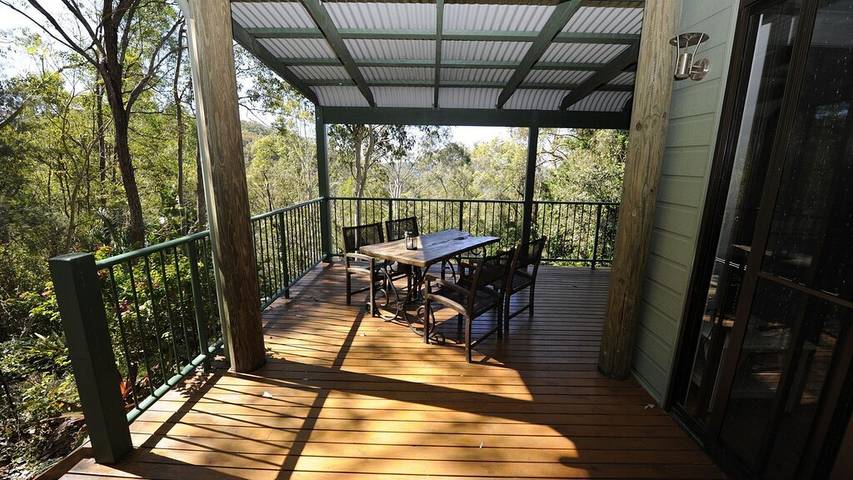 Holiday apartment for 2 people, with garden and hot tub in Queensland