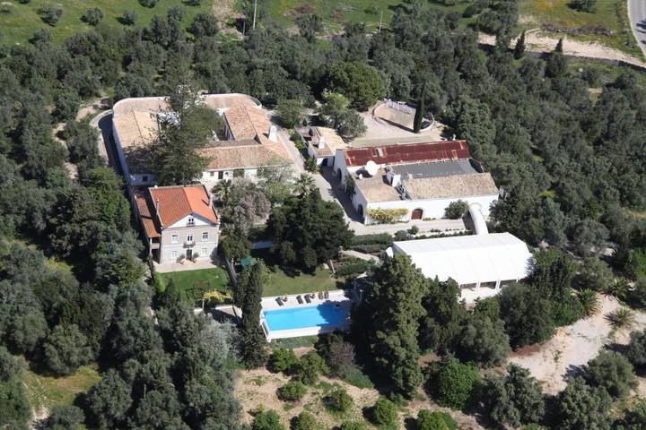 Chambre d’hôte pour 2 personnes, avec Terrasse et Jardin ainsi que Piscine et Vue dans Santa Bárbara de Nexe