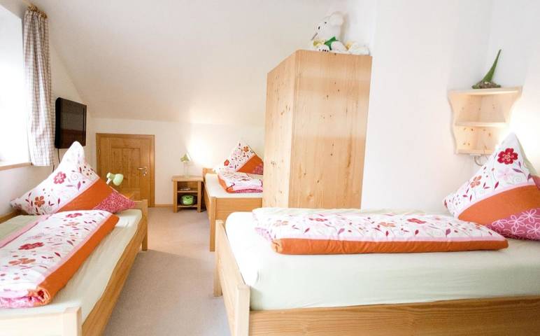 Ferienwohnung für 3 Personen, mit Balkon und Ausblick in Rottenbuch