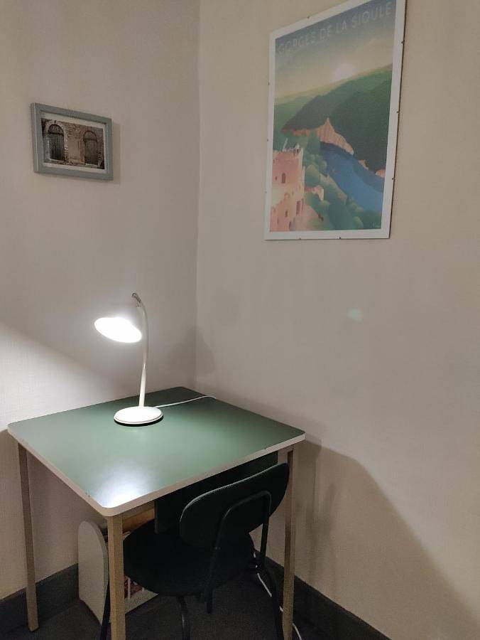 Triple Room with Private Bathroom in Chantelle, Allier