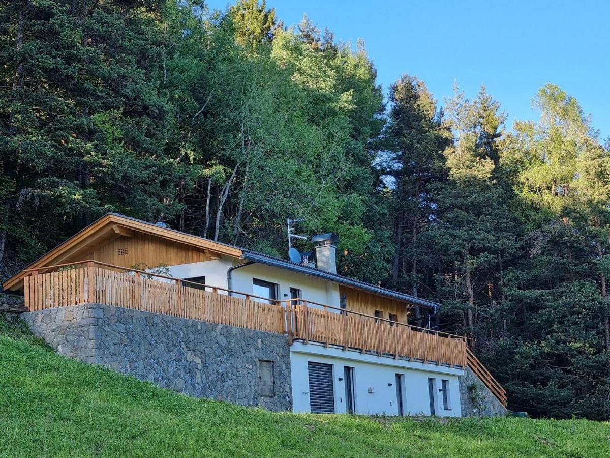 Ganze Wohnung, Alone in Chalet with view on Dolomites in Gravetsch, Villanders