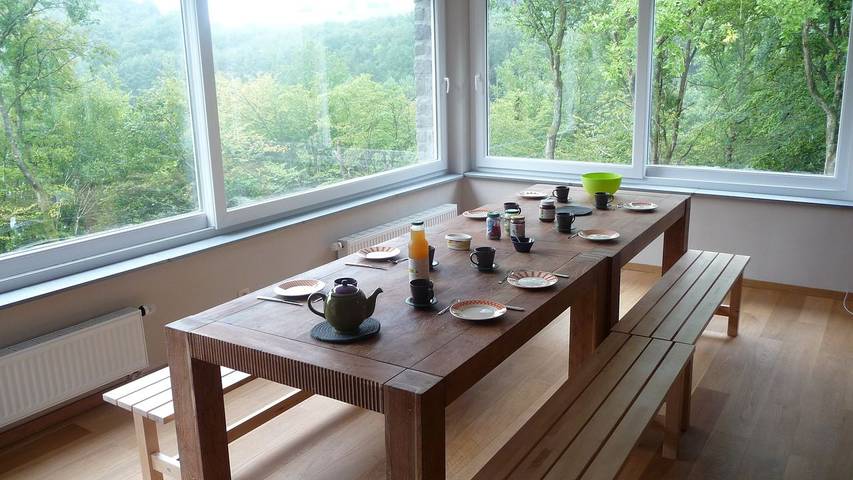 Location de vacances pour 14 personnes, avec jardin à Onhaye - 3