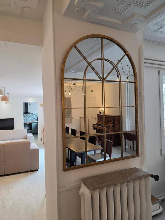 Location de vacances pour 28 personnes, avec Terrasse ainsi que Jardin et Piscine à Châlons-en-Champagne