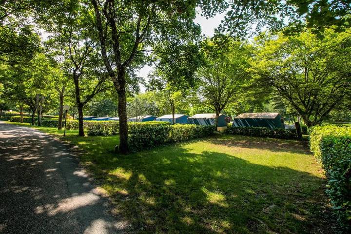 Chalet pour 6 personnes, avec vue ainsi que piscine et terrasse dans le Lot - 4