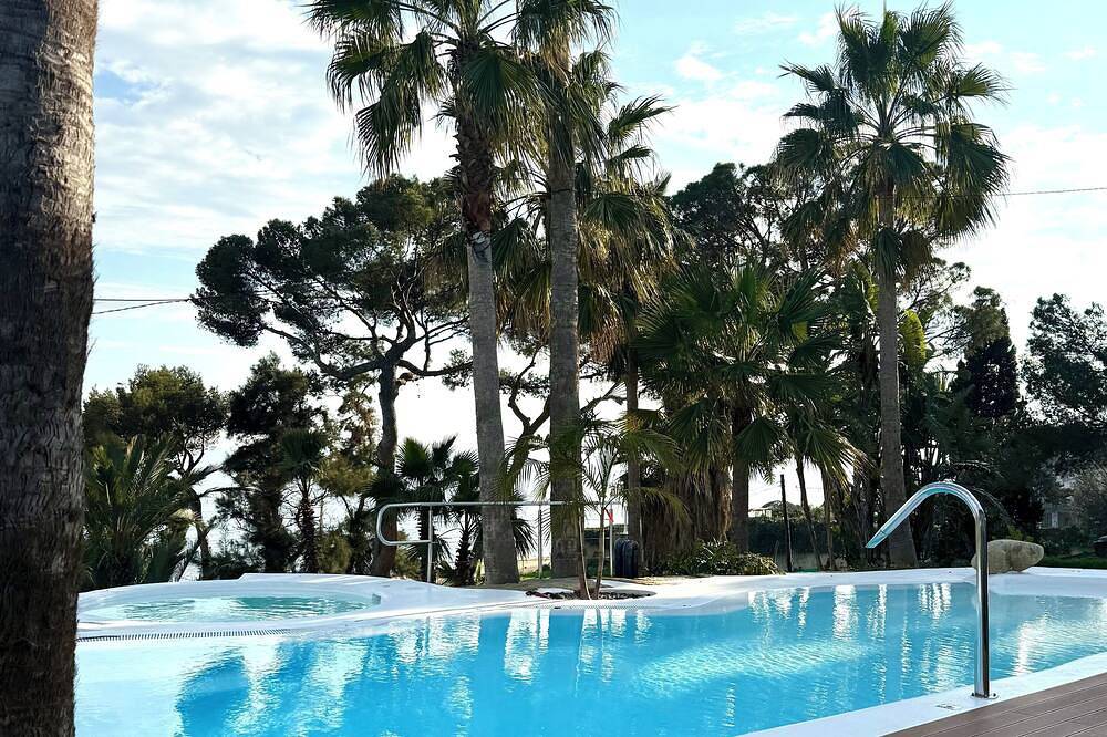 Villa First Line Of Sea, with Private Garden of 8000m². Beach access at 3 min. in Mataró, Costa del Maresme
