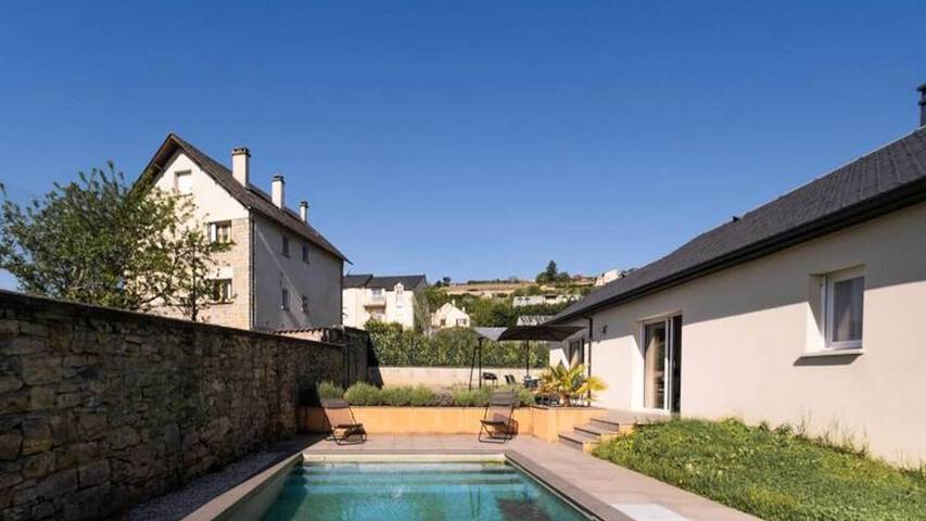 Appartement de vacances pour 7 personnes, avec piscine et jardin