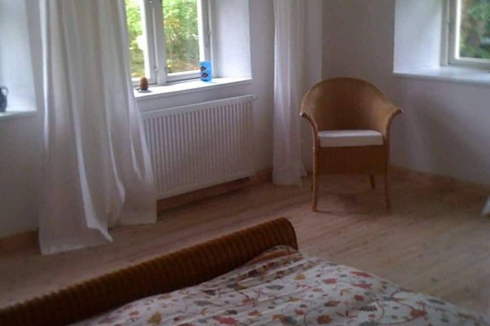 Ganze Wohnung, Gutshaus Vieregge - Südwestflügel in Vieregge, Neuenkirchen (Rügen)