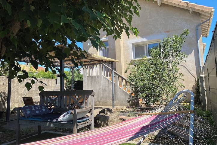 Location de vacances pour 5 personnes, avec jardin à Saint-Péray