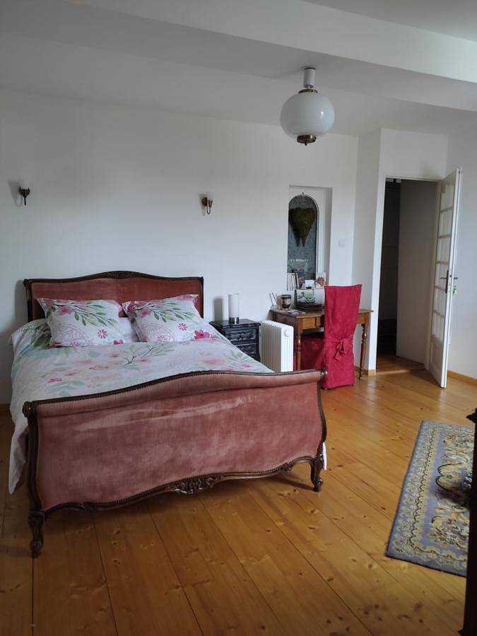 Double Room in Mirepoix, Ariège