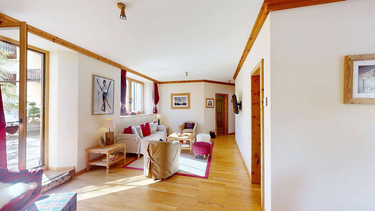 Ganze Wohnung, Chesa Domiziana - Im Herzen von Samedan in Samedan, Sankt Moritz