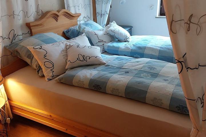 Ganze Wohnung, Ferienwohnung mit fantastischem Ausblick, direkt am Wald in Walkenried, Harzvorland