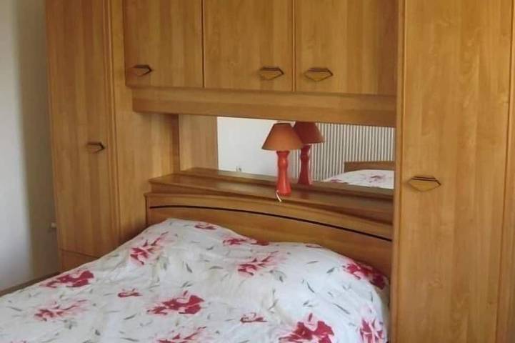 Location de vacances pour 6 personnes, avec piscine ainsi que jacuzzi et jardin à Mazille - 2