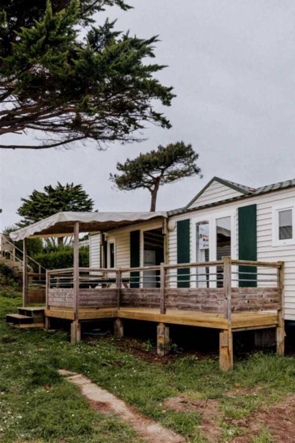 Camping pour 4 personnes, avec Terrasse et Piscine