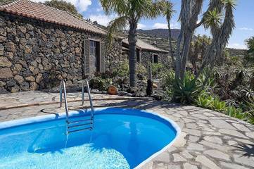 Villa for 2 Guests in Fuencaliente de la Palma, La Palma South, Picture 1