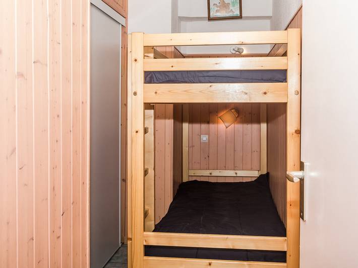 Appartement entier, Appartement 2 pièces à 1min des pistes, balcon, casier à skis, parking gratuit, ménage inclus in Bellentre, La Plagne-Tarentaise
