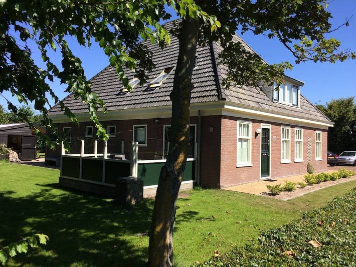 Ferienhaus für 3 Personen, mit Terrasse und Garten